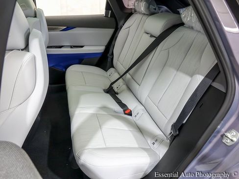 New 2026 Cadillac Optiq Luxury 2 image 9