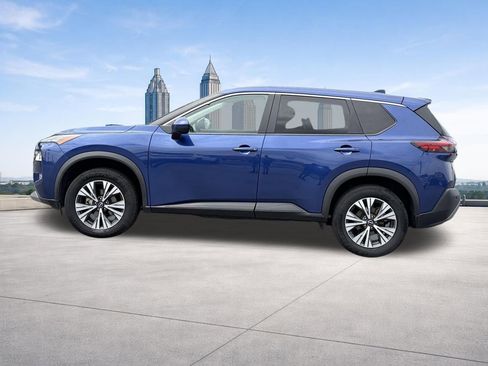 Used 2023 Nissan Rogue SV FWD image 2