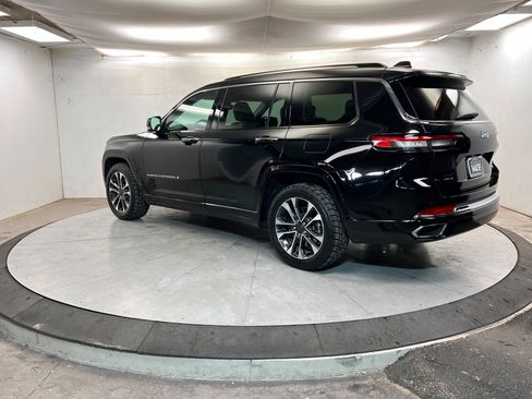 Used 2022 Jeep Grand Cherokee L Overland image 3