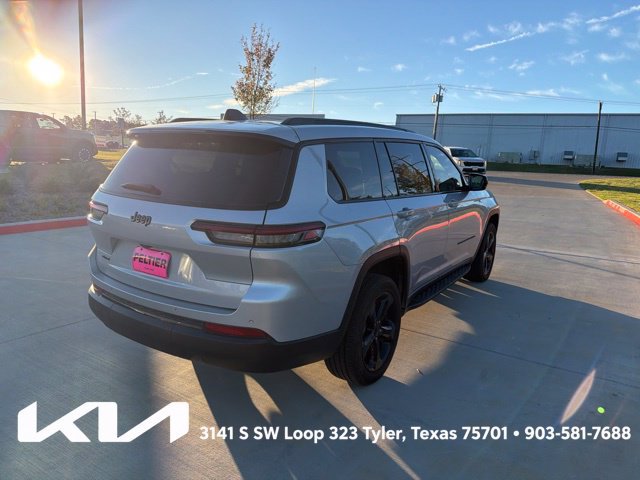 Used 2023 Jeep Grand Cherokee L Laredo AWD/4WD image 10