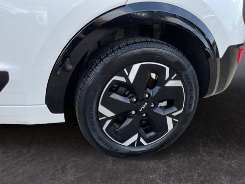 Used 2023 Kia Niro Wind FWD image 9