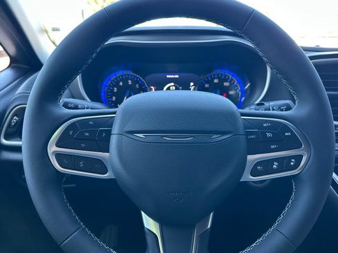 New 2027 Chrysler Pacifica Select FWD image 24