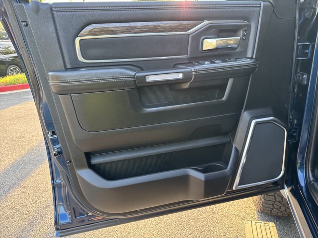Used 2019 RAM 3500 Laramie AWD/4WD image 11
