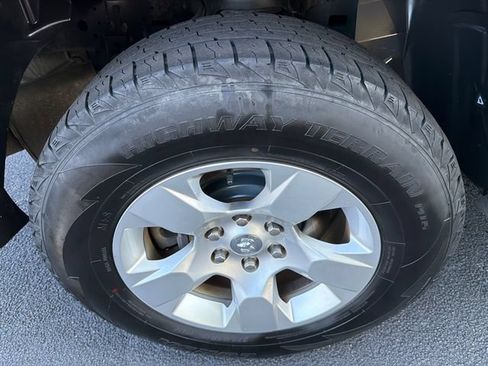 Used 2019 RAM 1500 Big Horn AWD/4WD image 17