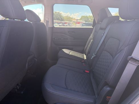 Used 2026 Nissan Pathfinder S AWD/4WD image 8