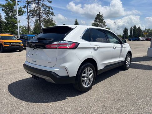 Used 2024 Ford Edge SEL w/ Convenience Package AWD/4WD image 3