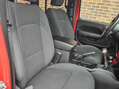 Used 2019 Jeep Wrangler Unlimited Sport S AWD/4WD image 6