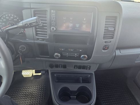 Used 2020 Nissan NV 2500 SV image 32