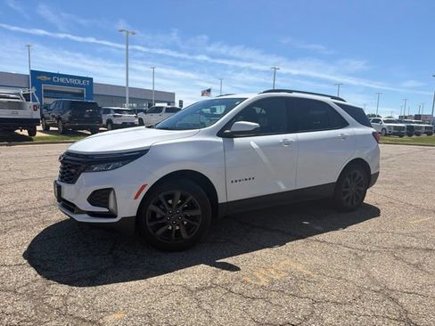 Used 2024 Chevrolet Equinox RS w/ LPO, Floor Liner Package AWD/4WD image 3