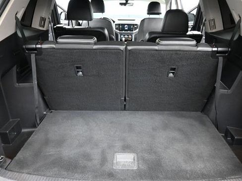 Used 2022 Volkswagen Atlas SE FWD image 18