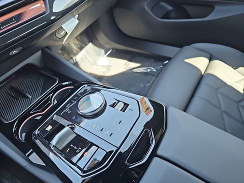 New 2026 BMW 530i xDrive w/ Premium Package AWD/4WD image 26