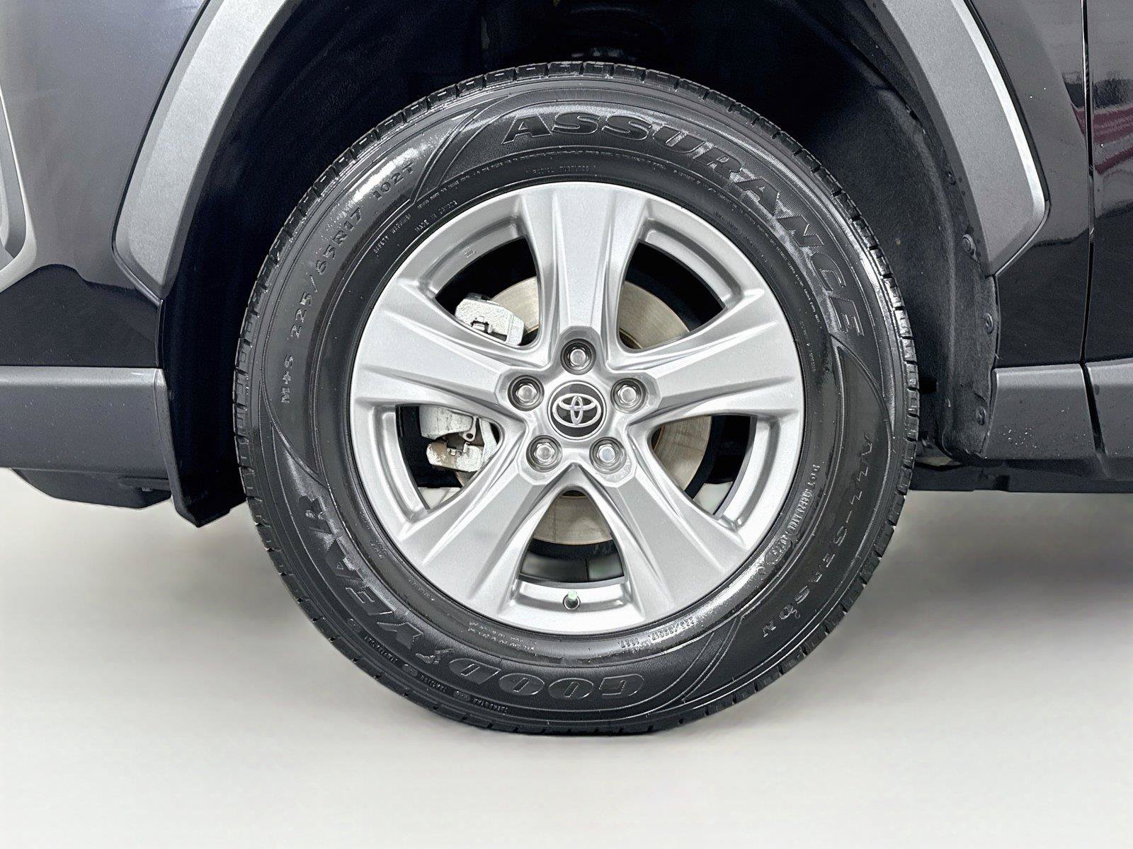 Certified 2025 Toyota RAV4 XLE AWD/4WD image 43
