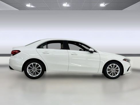 Used 2022 Mercedes-Benz A 220 image 8