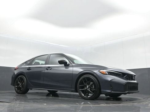 Used 2025 Honda Civic Sport image 26