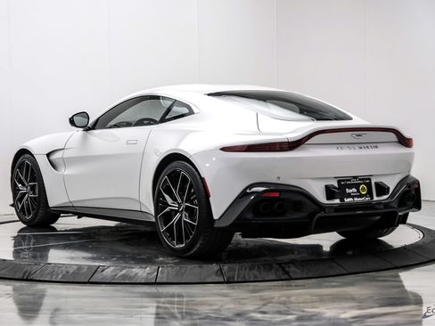 Used 2022 Aston Martin V8 Vantage Coupe RWD image 13
