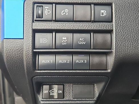Certified 2025 Toyota Tacoma TRD Off-Road w/ TRD Off Road Upgrade Package AWD/4WD image 16