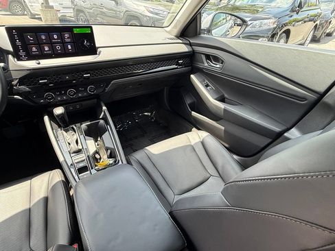 Used 2023 Honda Accord EX-L image 18