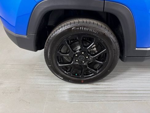 New 2026 Jeep Compass Latitude w/ Sun and Sound Group AWD/4WD image 11