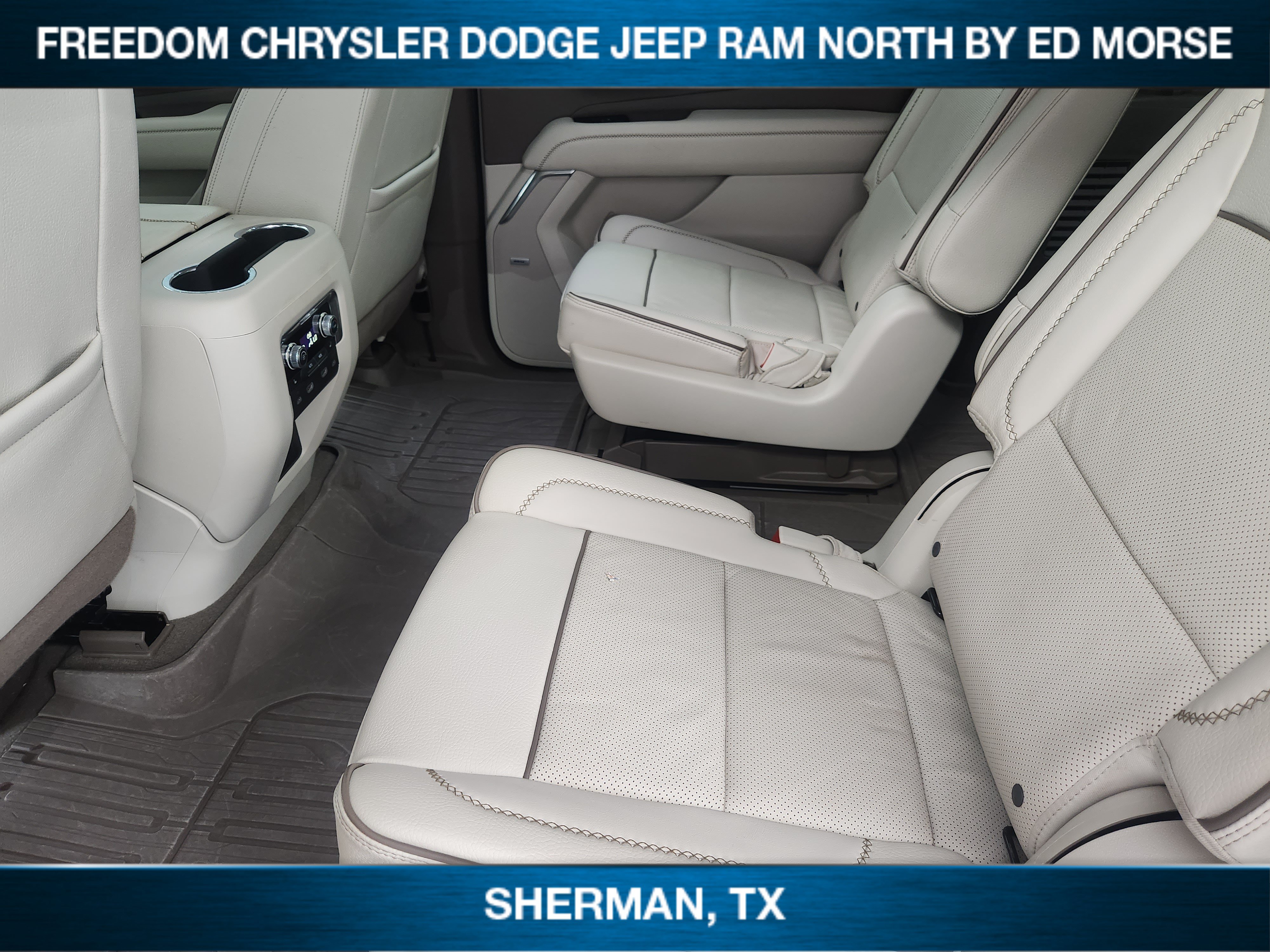 Used 2023 GMC Yukon XL Denali w/ Denali Reserve Package AWD/4WD image 20