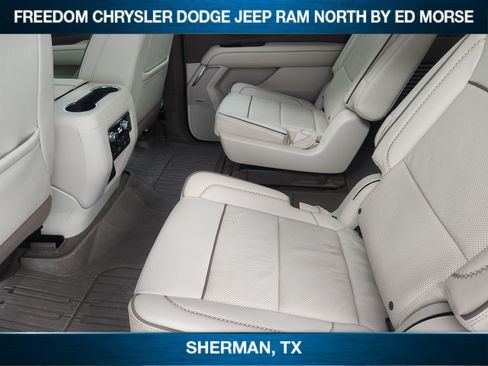 Used 2023 GMC Yukon XL Denali w/ Denali Reserve Package AWD/4WD image 20
