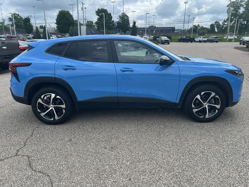 Used 2024 Chevrolet Trax RS w/ Driver Confidence Package FWD image 8