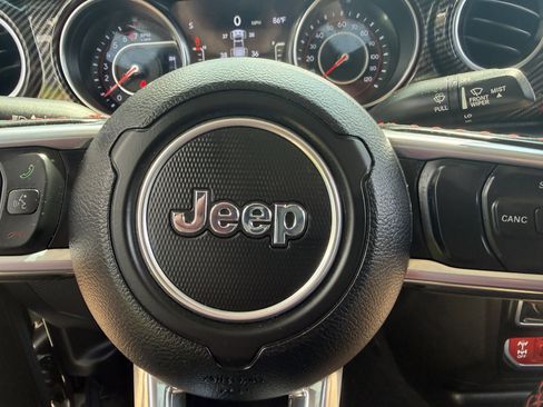 Used 2021 Jeep Gladiator Rubicon AWD/4WD image 38