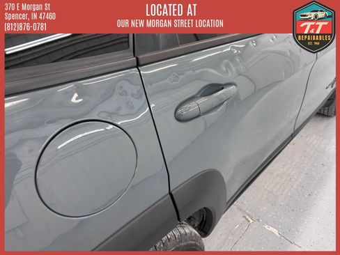 Used 2014 Jeep Cherokee Trailhawk w/ Comfort/Convenience Group AWD/4WD image 22