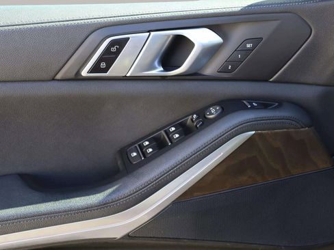 Used 2021 BMW X5 xDrive40i w/ Convenience Package image 15