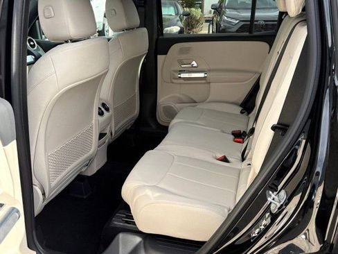 New 2026 Mercedes-Benz GLB 250 4MATIC image 23