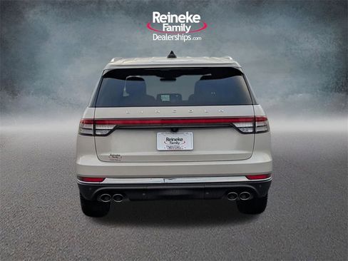 Used 2025 Lincoln Aviator Reserve image 6