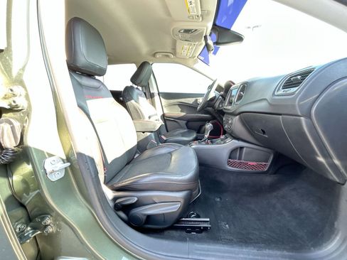 Used 2019 Jeep Compass Trailhawk image 28