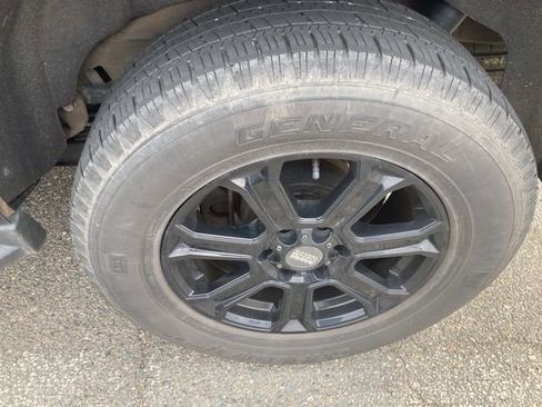 Used 2019 Chevrolet Tahoe LT image 6