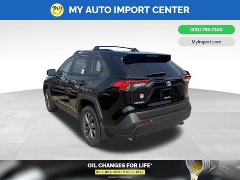 Used 2024 Toyota RAV4 XLE Premium w/ Weather Package AWD/4WD image 5