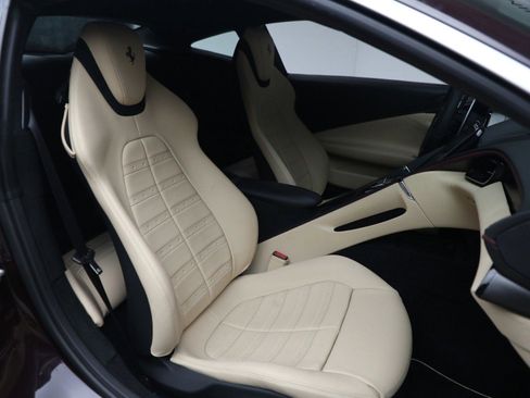 Certified 2023 Ferrari Roma image 19