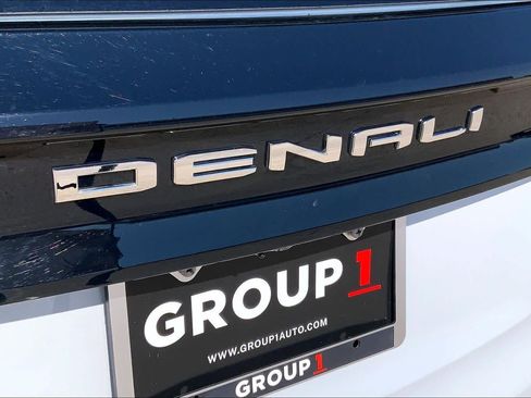 Used 2026 GMC Acadia Denali w/ Super Cruise Package FWD image 10