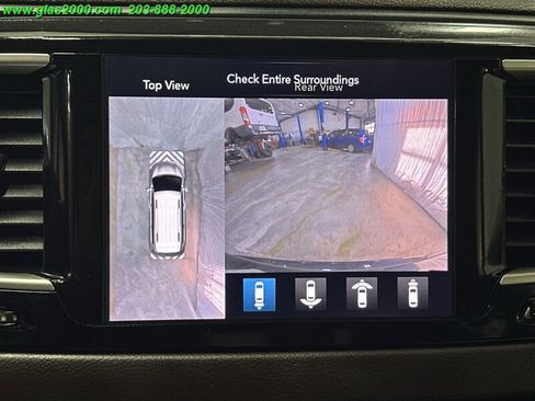 Used 2020 Chrysler Pacifica Touring w/ Advanced Safetytec Group image 11