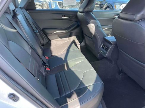 Used 2021 Toyota Avalon XSE image 8