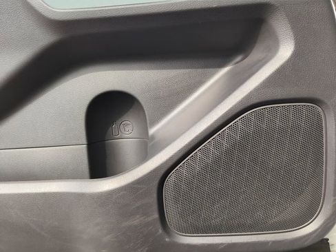 Certified 2025 Nissan Frontier SV w/ SV Convenience Package image 30