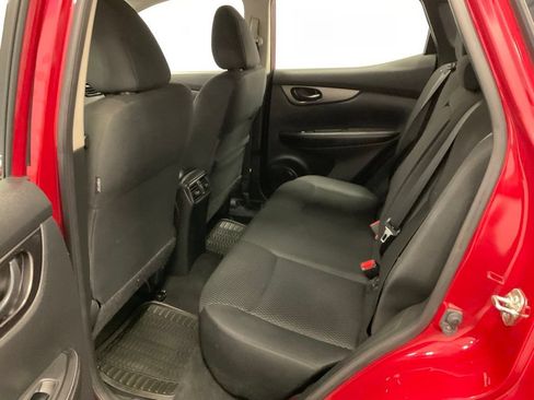 Used 2018 Nissan Rogue Sport S AWD/4WD image 30