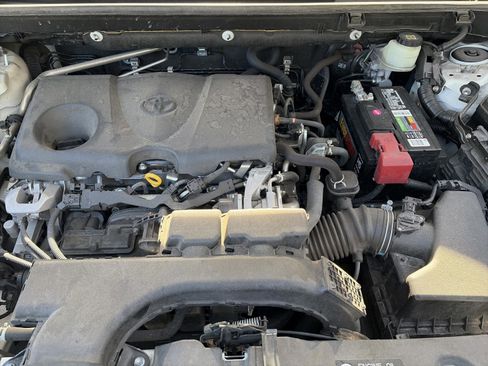 Used 2021 Toyota RAV4 Limited image 26