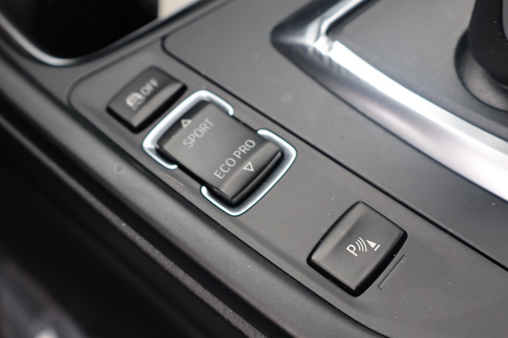 Used 2015 BMW 328d xDrive Sedan AWD/4WD image 31