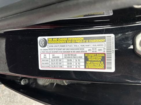 Used 2024 Volkswagen Atlas SEL Premium R-Line image 44