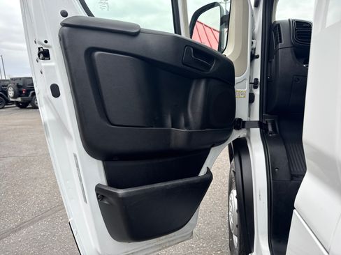 Used 2022 RAM ProMaster 3500 w/ Convenience Group FWD image 13