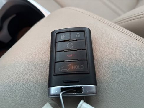 Used 2014 Cadillac SRX Luxury w/ Driver Awareness Package image 36