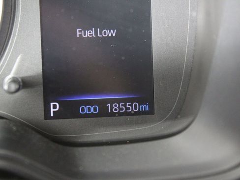 Used 2022 Toyota Corolla Cross LE image 18