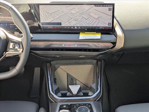 Used 2025 BMW X3 xDrive30i w/ Premium Package image 11