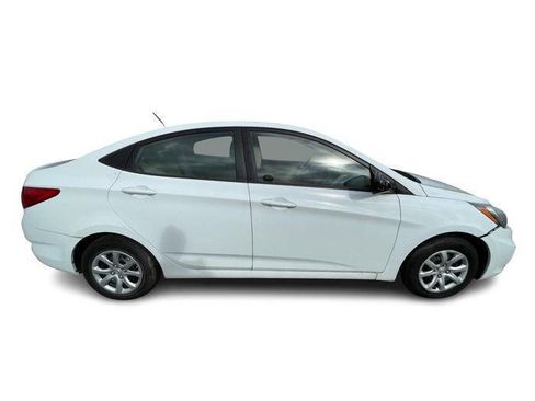 Used 2014 Hyundai Accent GLS image 7