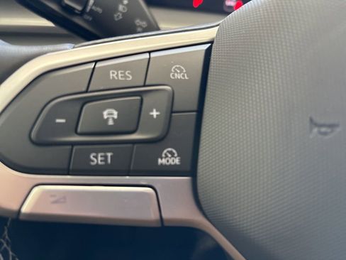 New 2026 Volkswagen Tiguan SE AWD/4WD image 16