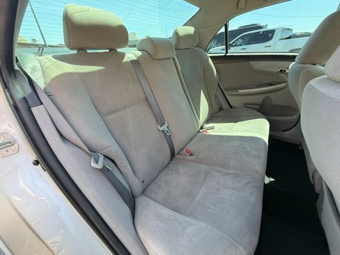 Used 2012 Toyota Corolla LE FWD image 16