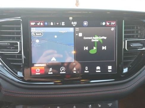 Used 2023 Dodge Durango GT image 3